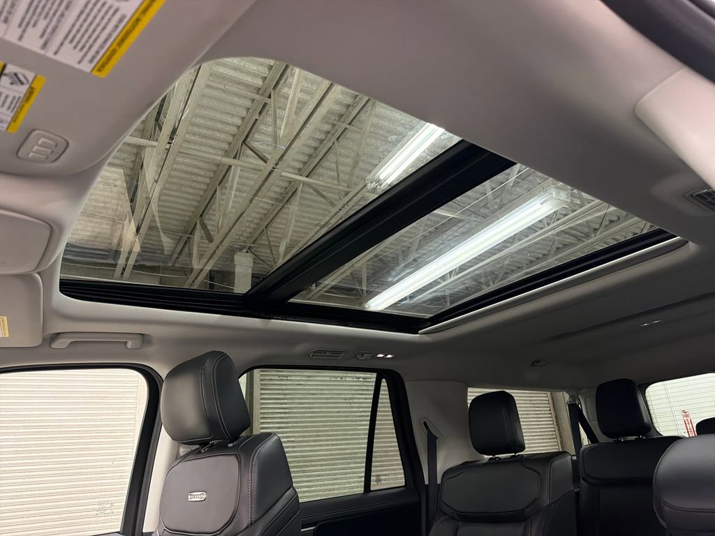 Certified 2025 Ford Expedition Max Platinum AWD/4WD image 9