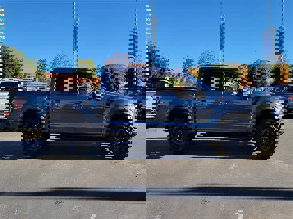 Certified 2018 Ford F150 Raptor w/ Equipment Group 802A Luxury image 6