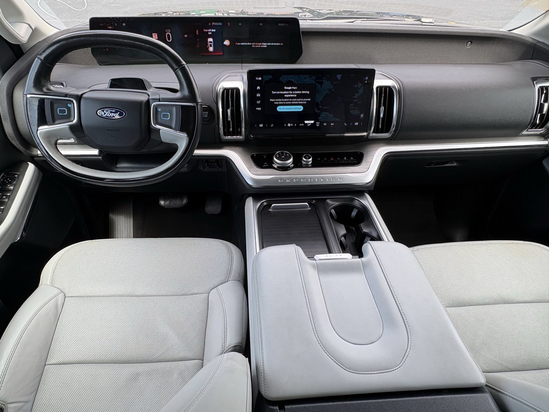 Certified 2025 Ford Expedition Platinum w/ Driver's Package AWD/4WD image 2