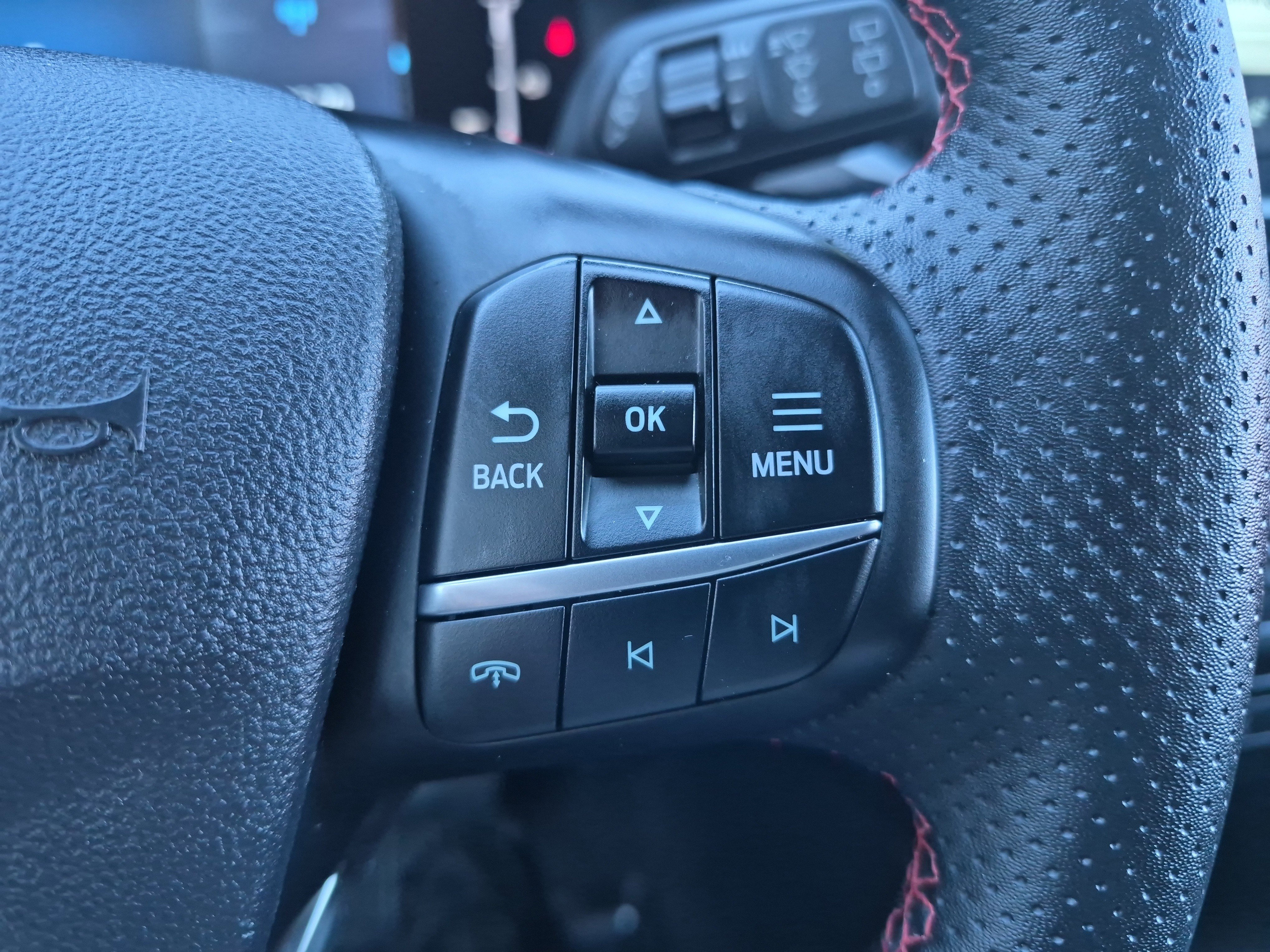 Certified 2025 Ford Escape ST-Line w/ Tech Pack #1 image 26