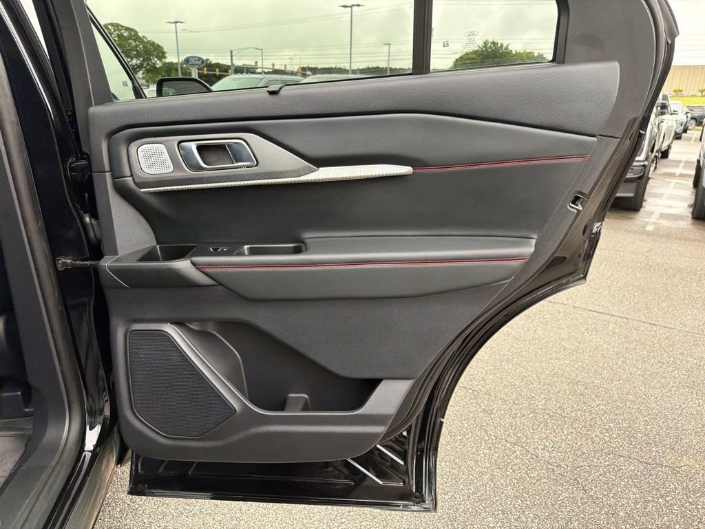 Certified 2025 Ford Explorer ST AWD/4WD image 23