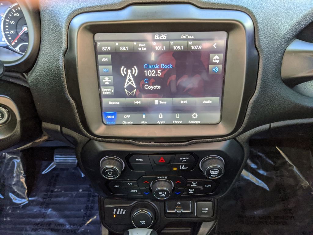 Used 2023 Jeep Renegade Latitude image 8