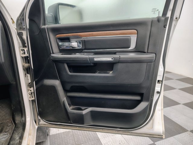 Used 2017 RAM 1500 Laramie w/ Convenience Group AWD/4WD image 14