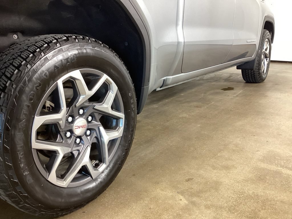 Used 2023 GMC Sierra 1500 SLT w/ SLT Convenience Package AWD/4WD image 9