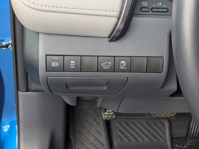 Used 2019 Toyota Camry SE w/ Audio Package FWD image 17