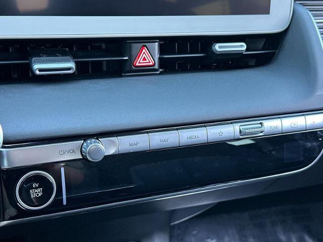 Used 2024 Hyundai Ioniq 5 SEL image 17