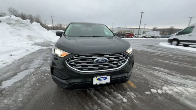Certified 2022 Ford Edge SE image 3