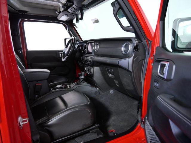 Used 2021 Jeep Wrangler Unlimited Sahara w/ Cold Weather Group AWD/4WD image 11
