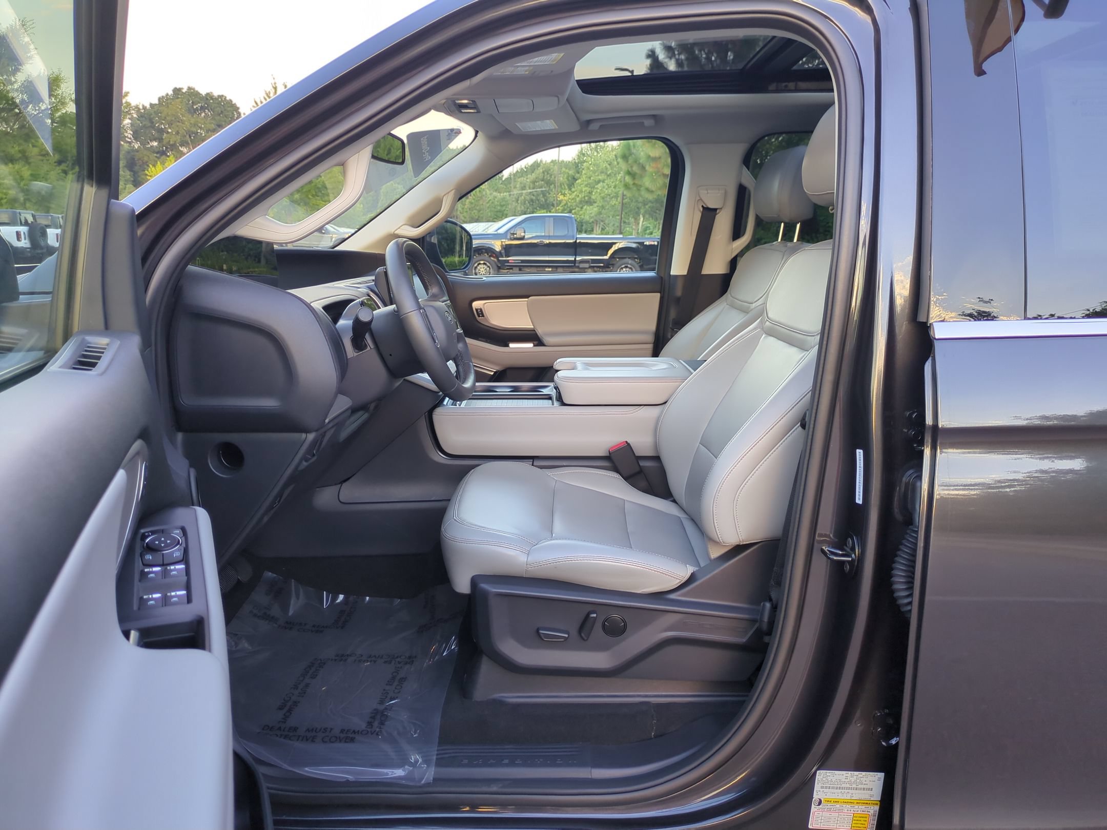 Certified 2025 Ford Expedition Active RWD image 13