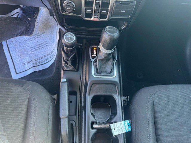 Used 2022 Jeep Gladiator Sport AWD/4WD image 23