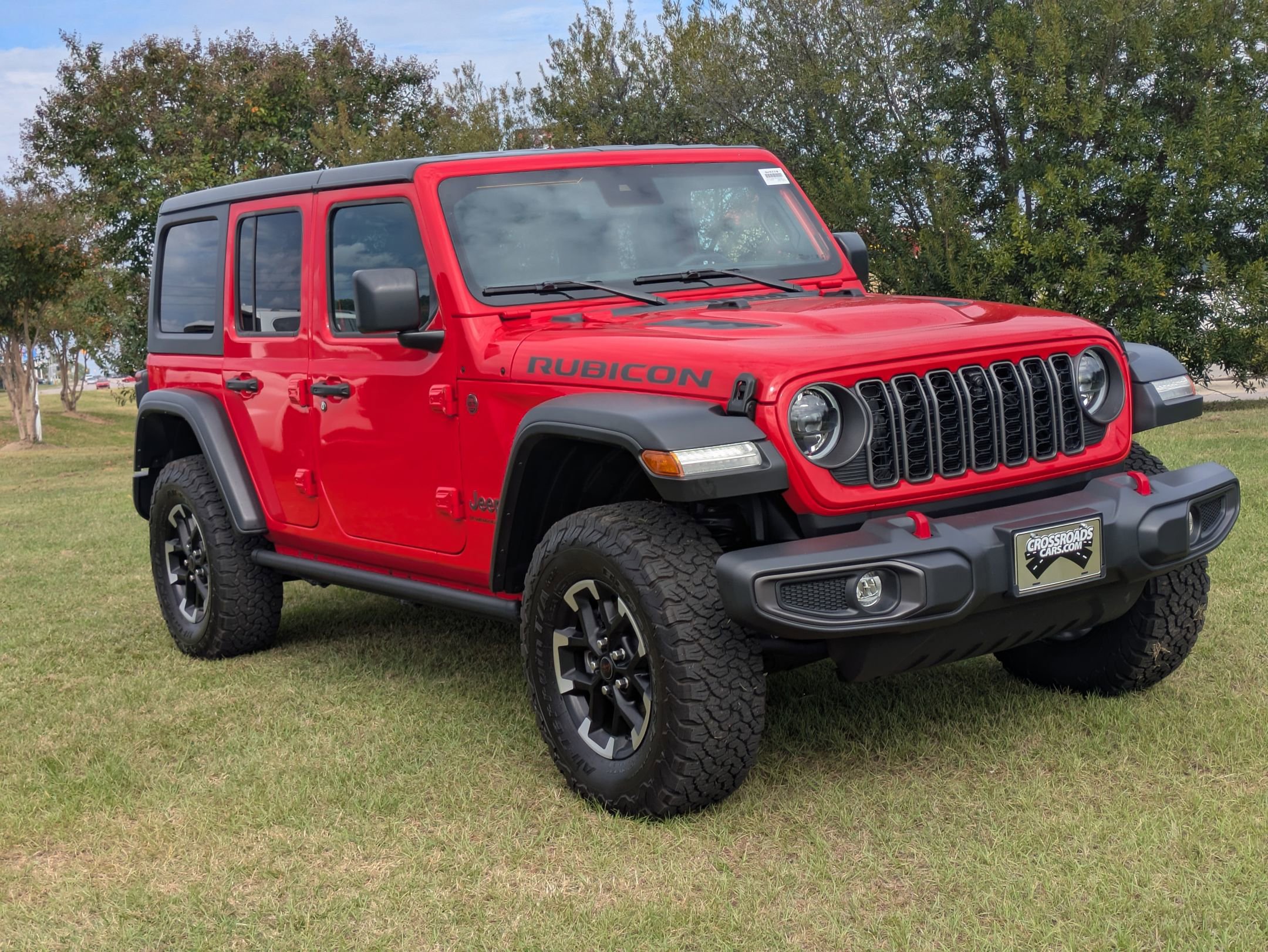 Used 2024 Jeep Wrangler Unlimited Rubicon w/ Technology Group image 2