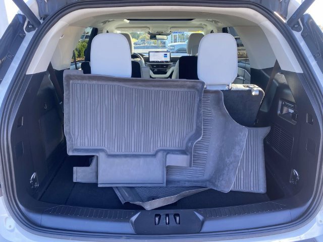 Certified 2025 Ford Explorer Platinum w/ Ultimate Package RWD image 10