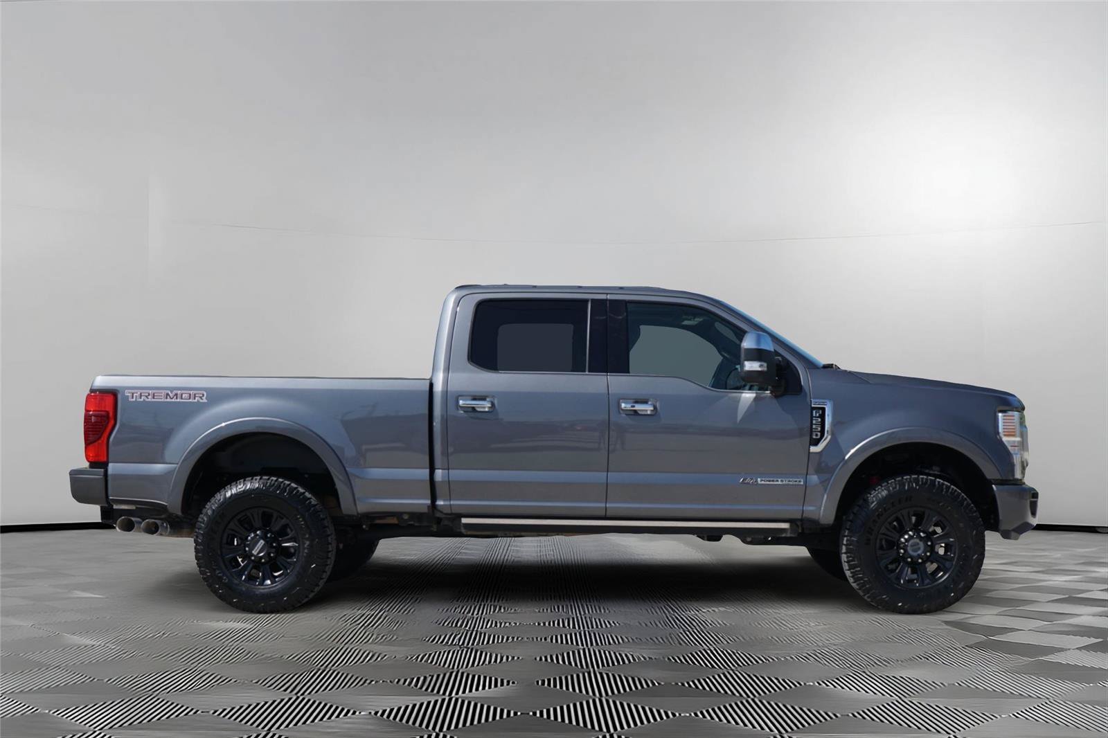 Certified 2021 Ford F250 Platinum w/ Tremor Off-Road Package AWD/4WD image 4