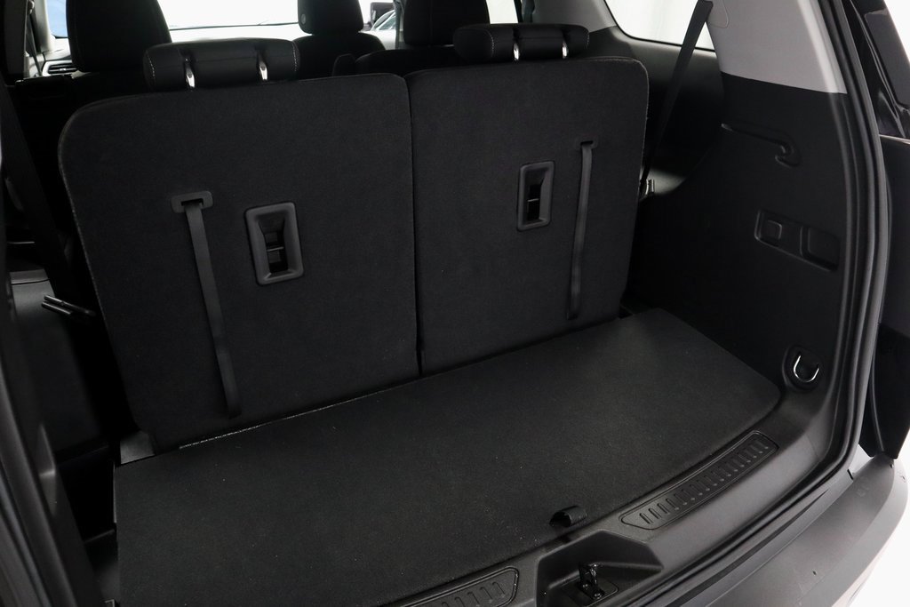 Used 2023 GMC Acadia SLE w/ Driver Convenience Package image 15