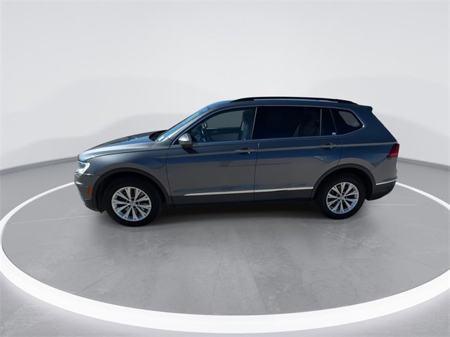 Used 2018 Volkswagen Tiguan SE w/ Panoramic Sunroof Package image 9