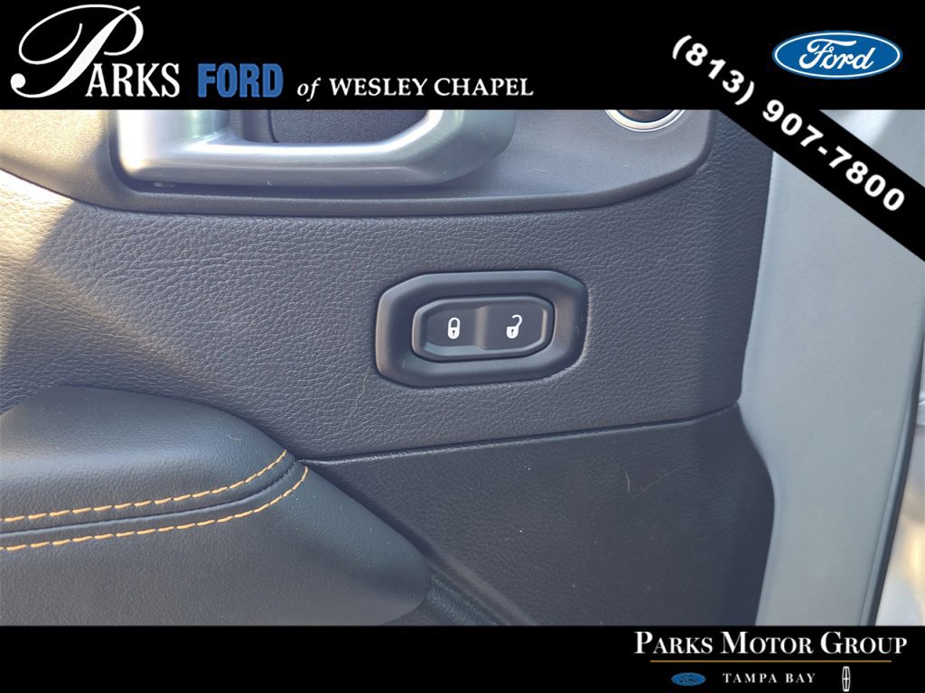 Used 2024 Jeep Wrangler Sahara image 17