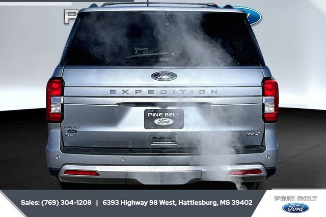 Certified 2023 Ford Expedition Max XLT image 3