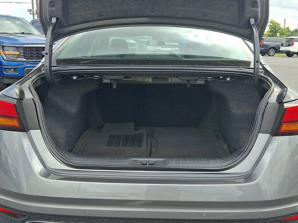 Used 2025 Nissan Altima 2.5 SR FWD image 28