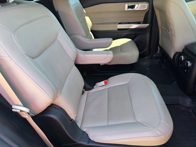 Certified 2022 Ford Explorer Limited w/ Limited Technology Package AWD/4WD image 14