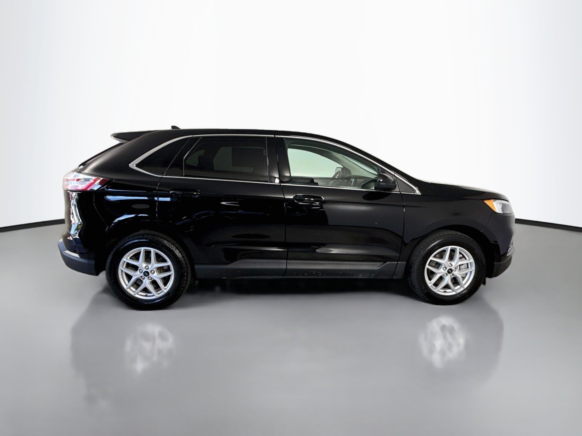 Certified 2024 Ford Edge SEL w/ Convenience Package AWD/4WD image 8