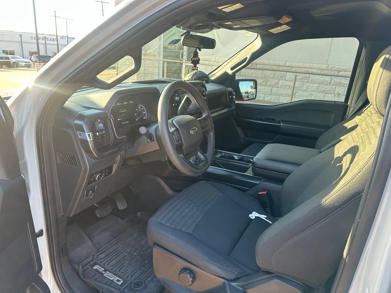 Certified 2023 Ford F150 XL w/ STX Appearance Package RWD image 4