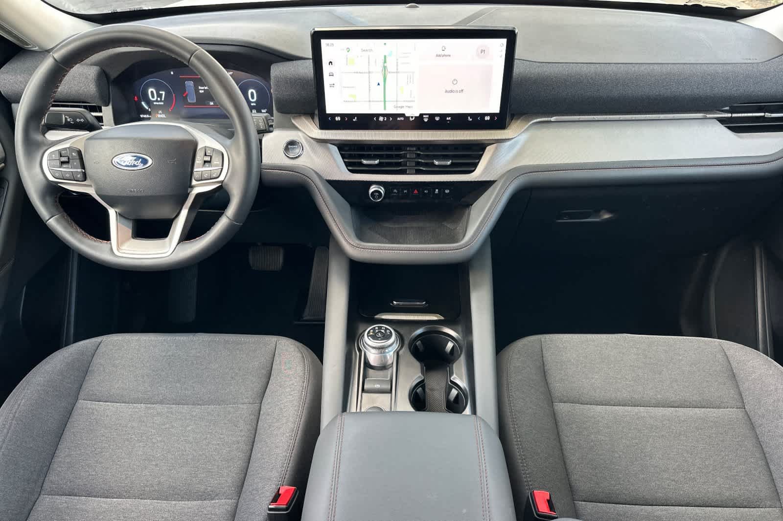 Certified 2025 Ford Explorer Active RWD image 3