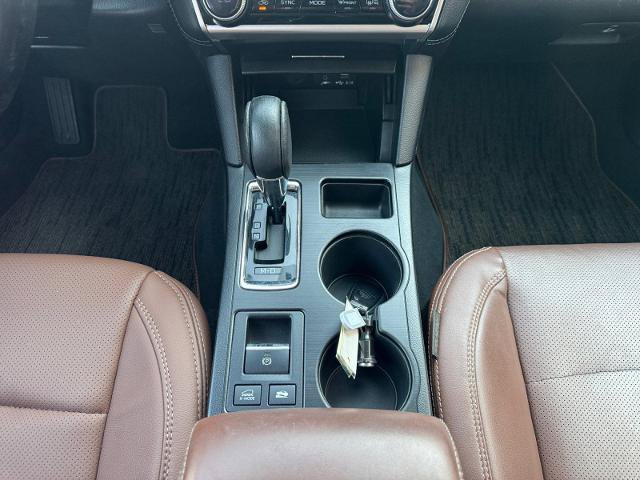 Used 2019 Subaru Outback 2.5i Touring AWD/4WD image 11