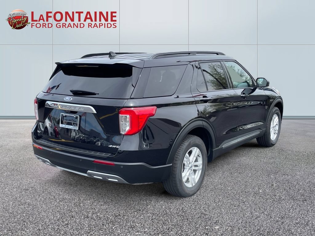 Certified 2023 Ford Explorer XLT w/ Equipment Group 202A AWD/4WD image 7