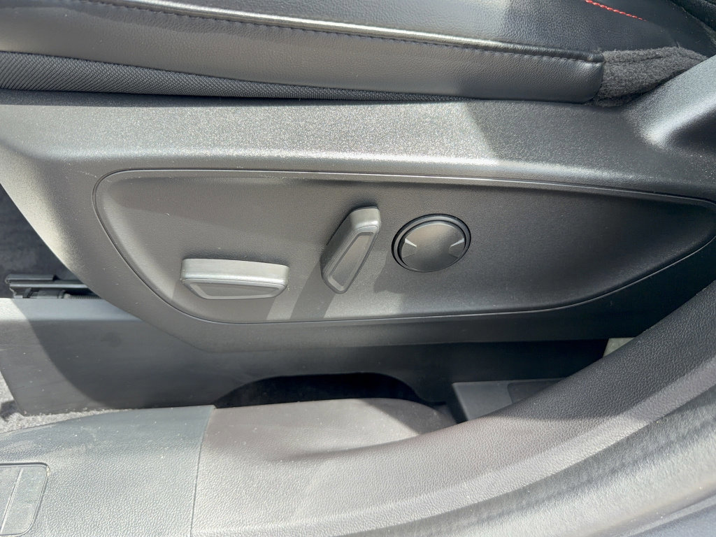 Certified 2023 Ford Escape ST-Line Elite image 32