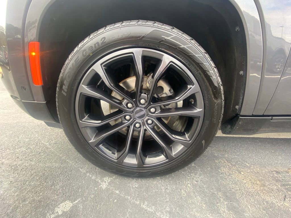 Used 2024 Jeep Grand Wagoneer L Series II w/ Quick Order Packagew 28T image 32