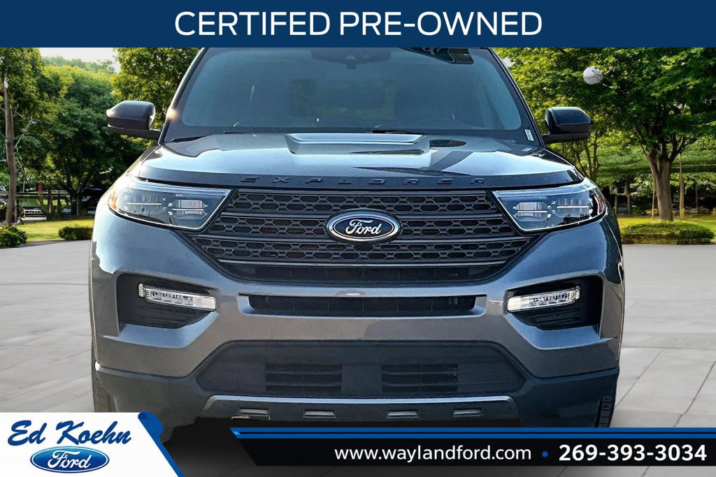 Certified 2023 Ford Explorer XLT w/ Equipment Group 202A AWD/4WD image 3