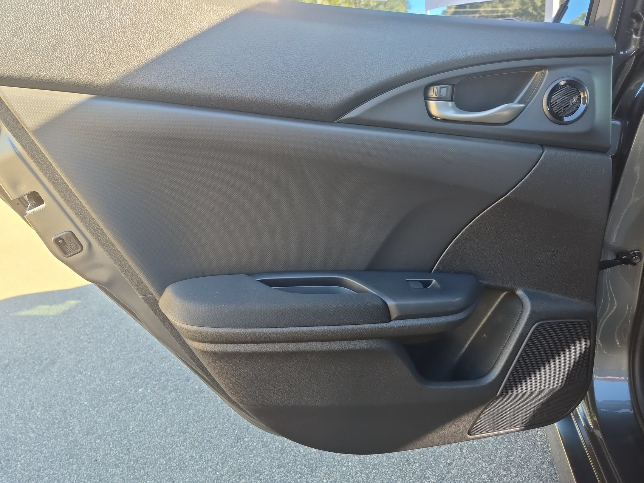 Used 2019 Honda Civic EX image 29
