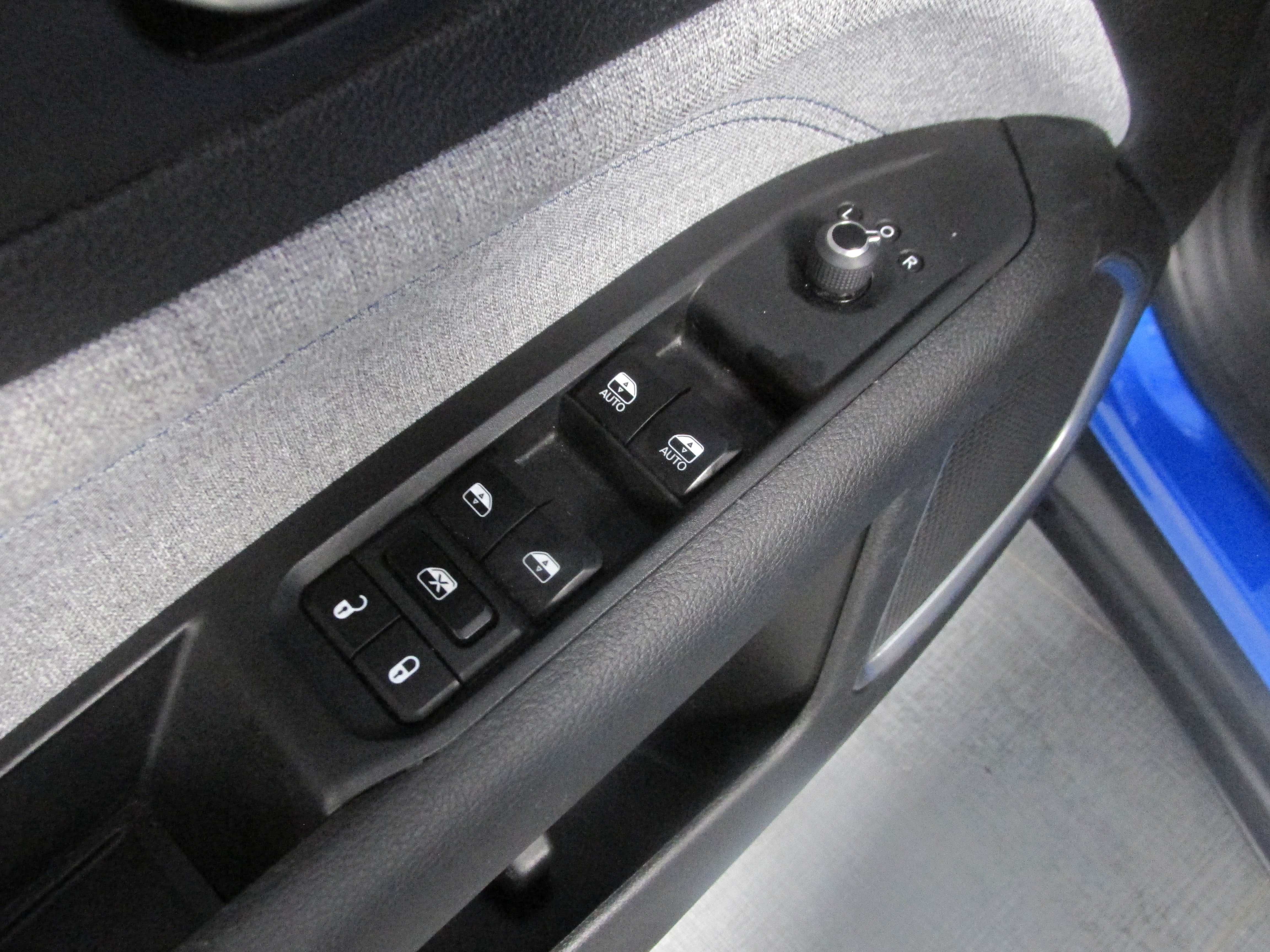 Used 2024 Jeep Compass Latitude AWD/4WD image 27