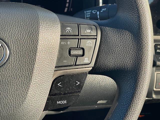 Used 2025 Toyota Camry LE image 18