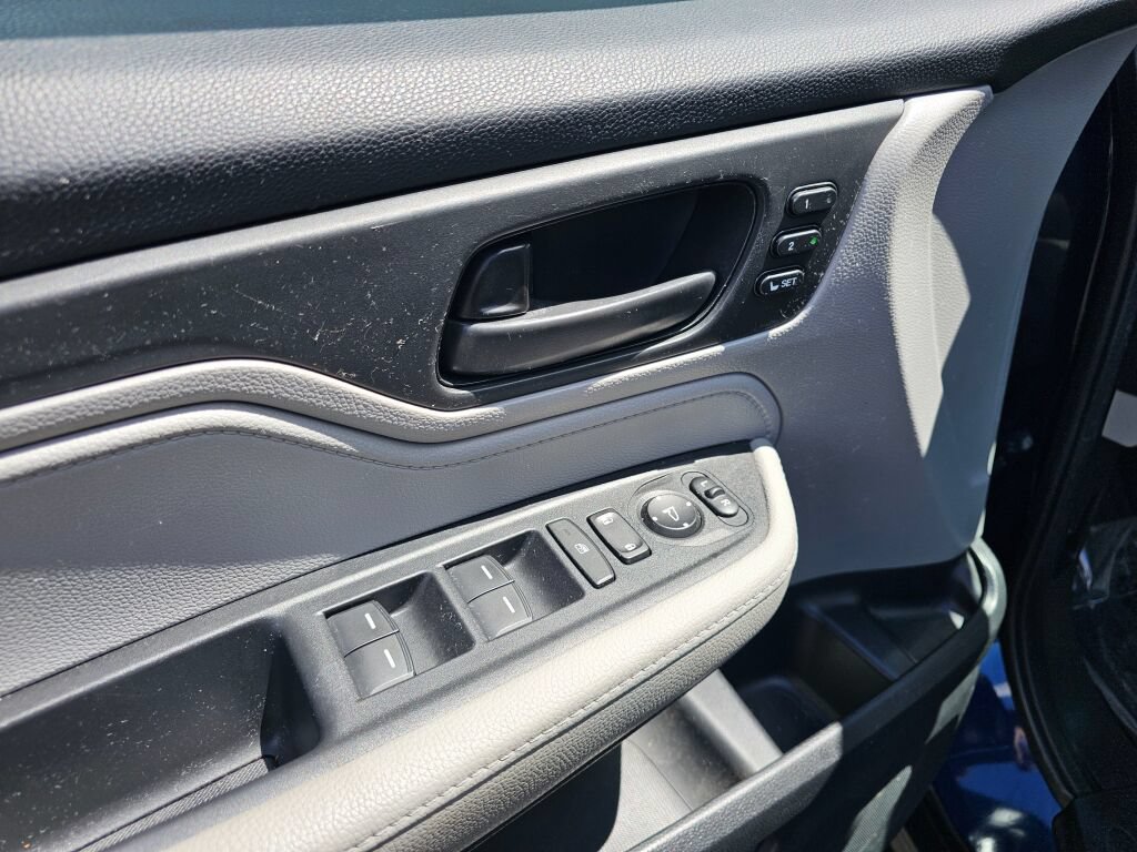 Used 2018 Honda Odyssey EX-L image 16