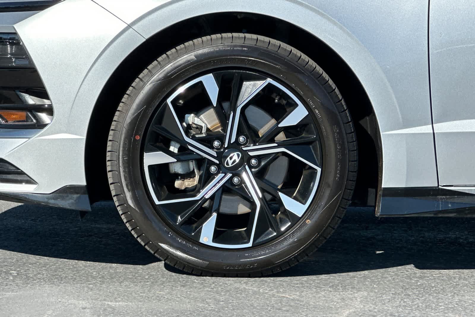 Used 2025 Hyundai Sonata SEL FWD image 25
