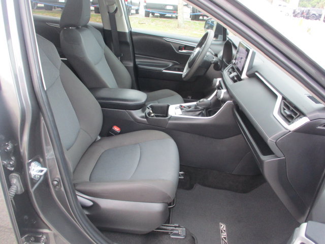 Used 2024 Toyota RAV4 XLE FWD image 15