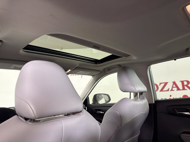Used 2021 Toyota Highlander XLE FWD image 27