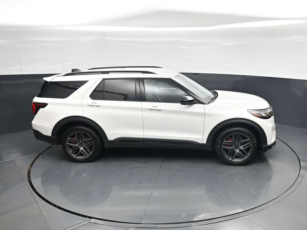 Certified 2025 Ford Explorer ST-Line w/ ST-Line Street Pack AWD/4WD image 50