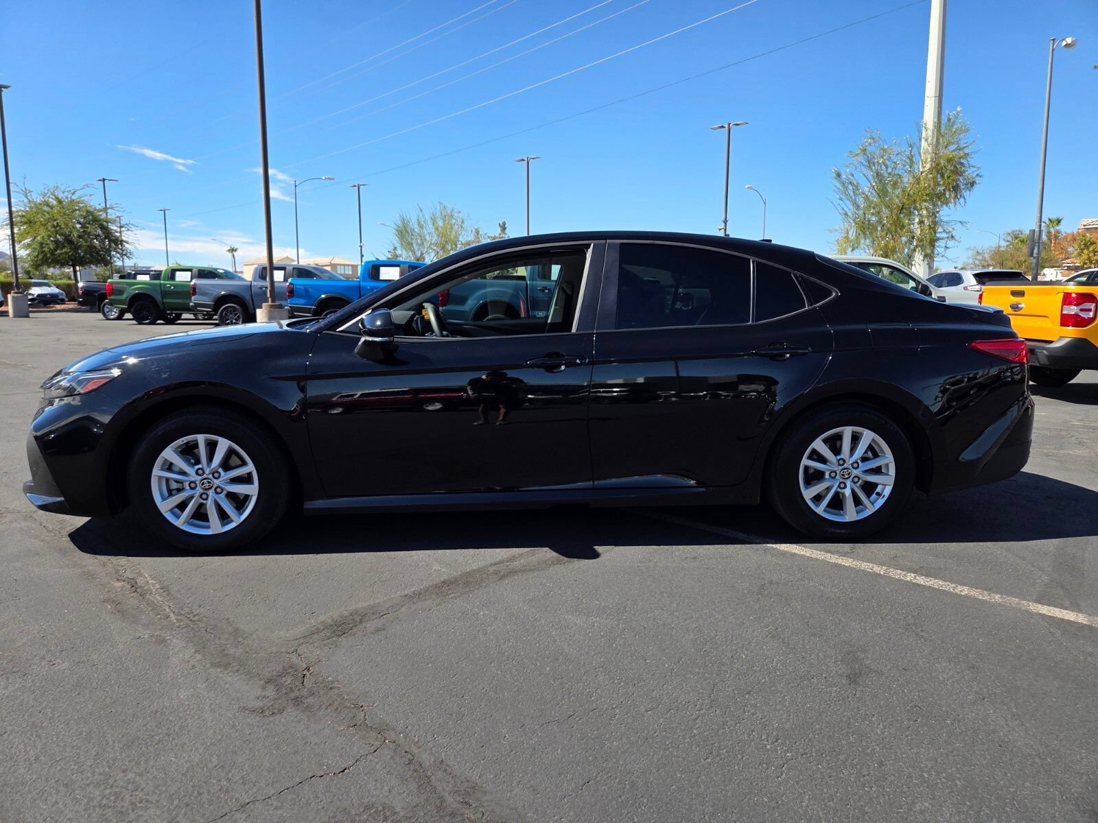 Used 2025 Toyota Camry LE w/ Convenience Package FWD image 3