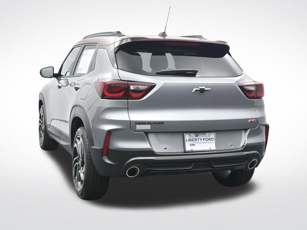 Used 2025 Chevrolet TrailBlazer RS w/ Convenience Package FWD image 9