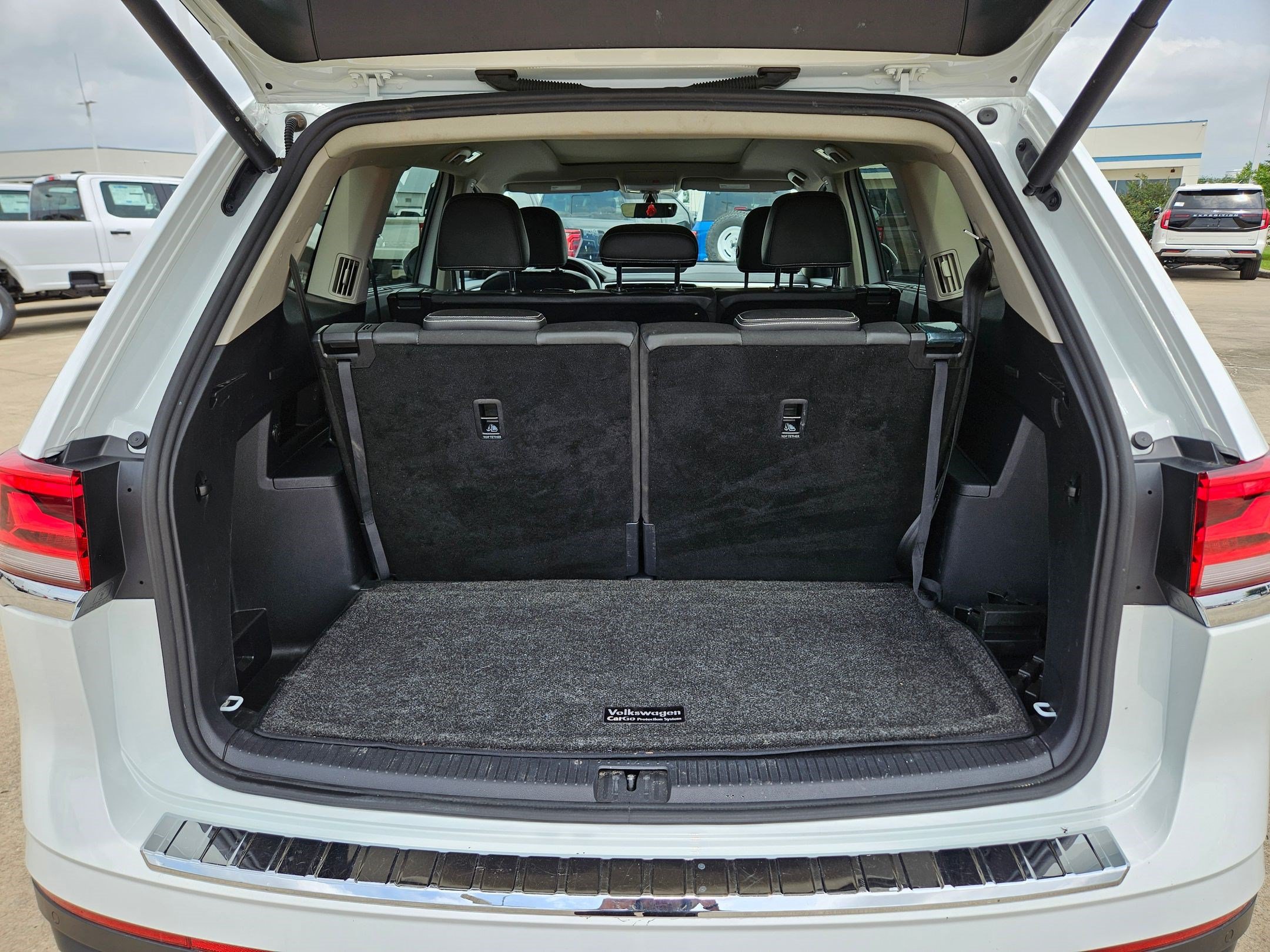 Used 2023 Volkswagen Atlas SE w/ Panoramic Sunroof Package FWD image 30
