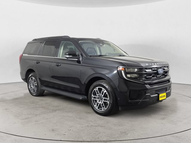 Certified 2025 Ford Expedition Active AWD/4WD image 3