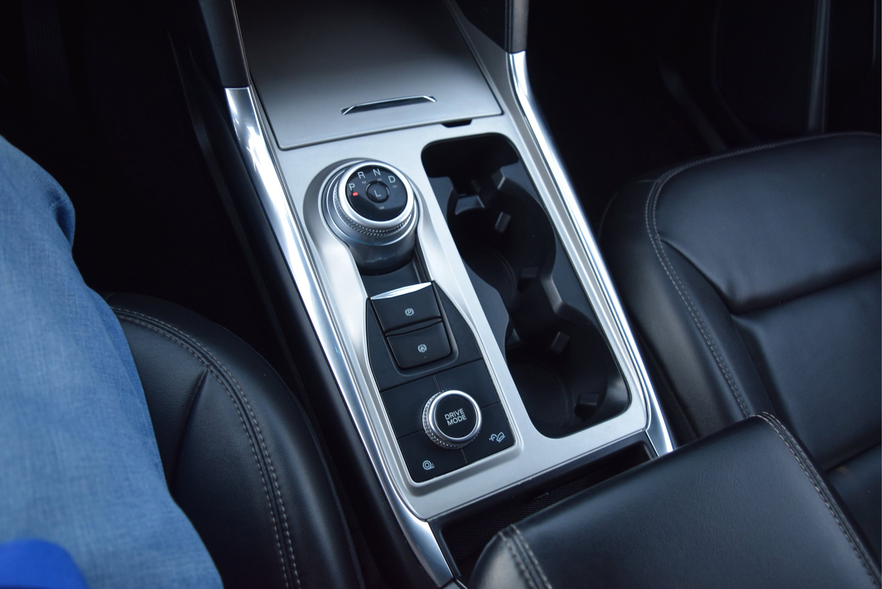 Certified 2023 Ford Explorer XLT w/ Equipment Group 202A image 16