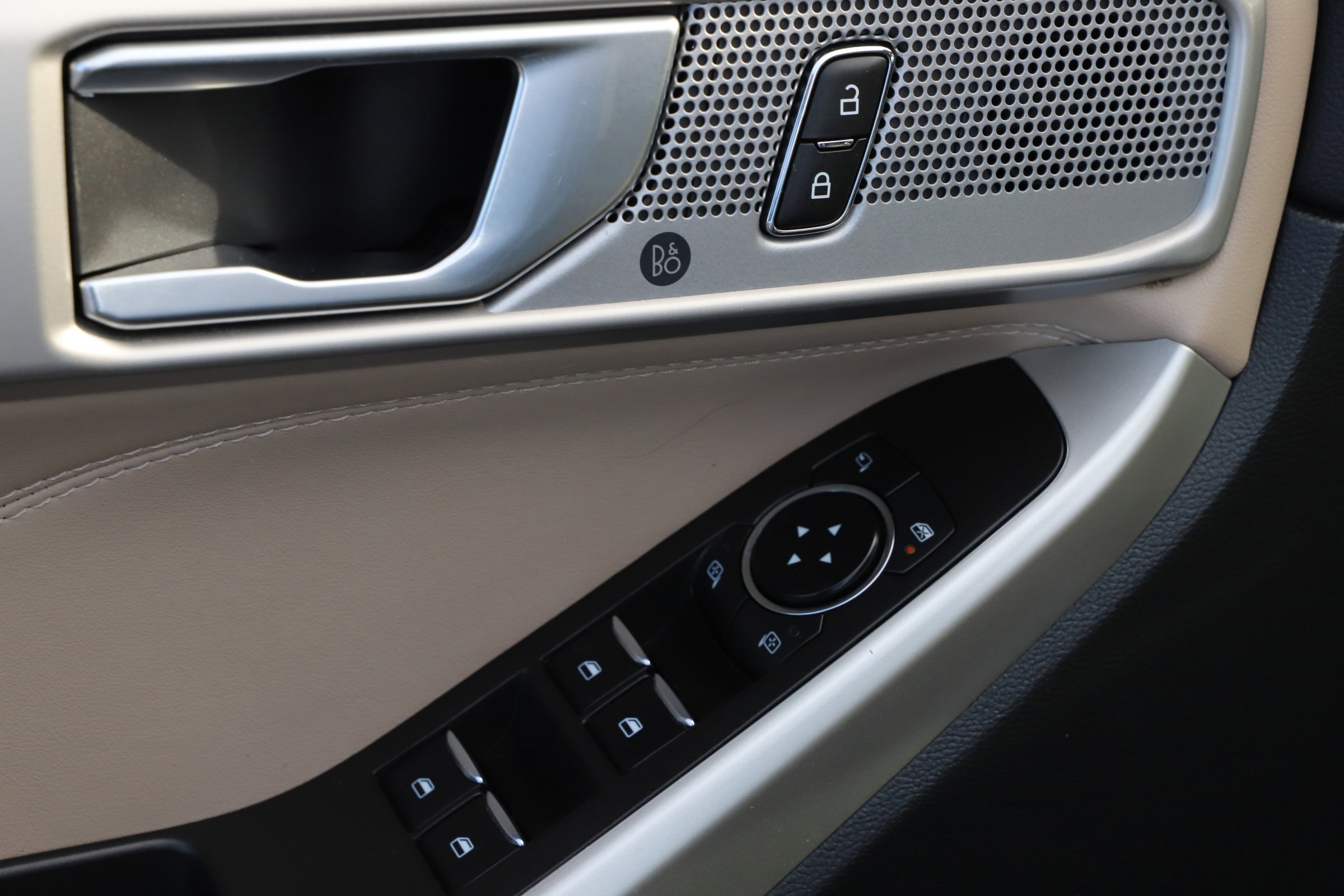 Certified 2023 Ford Explorer XLT w/ Equipment Group 202A image 17