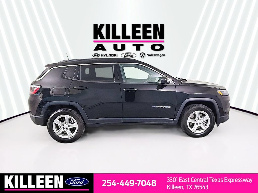 Used 2024 Jeep Compass Latitude AWD/4WD image 10