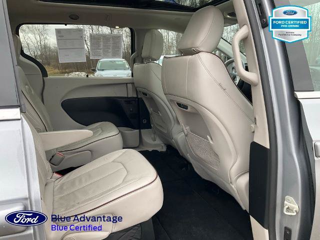 Used 2020 Chrysler Pacifica Limited FWD image 20