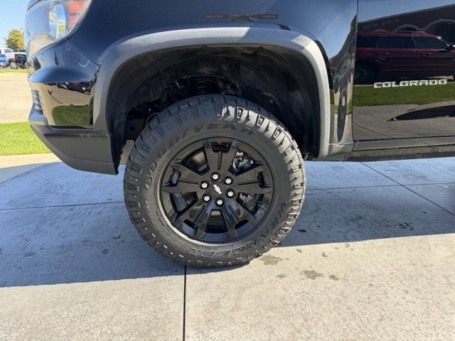 Used 2022 Chevrolet Colorado ZR2 w/ ZR2 Midnight Special Edition image 4