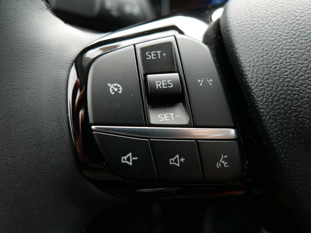 Certified 2024 Ford Escape Active AWD/4WD image 50