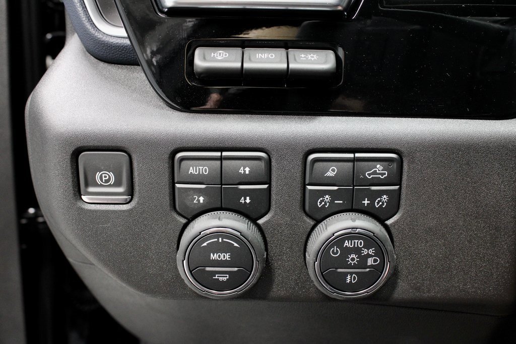 Used 2025 Chevrolet Silverado 1500 High Country w/ Technology Package image 30